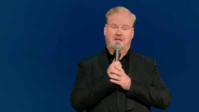 "Sim, já deve chegar." - Jim Gaffigan: Dark Pale