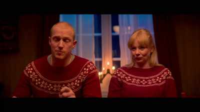 [Simen and Hildegunn]
Jo, jo, jo, - Christmas As Usual