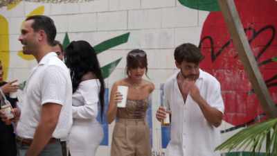 Simon:
I went on a date with Lacy,
and it was a really good date. - Love Trip: Paris