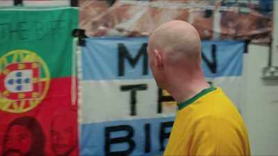 -[SIMON] It's pretty hot.
-It's pretty hot, just three
bored dudes. - Biffy Clyro: Cultural Sons of Scotland