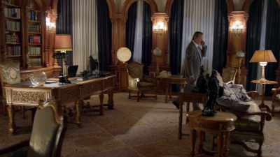 Simon templar is not going
to just hand over 2.5 billion. - The Saint