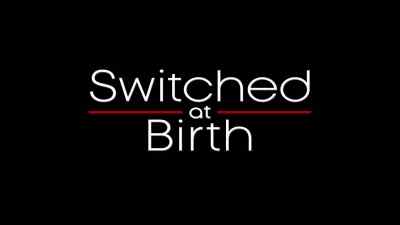 - Simone!
- Come on, Sinclair, make that pass! - Switched at Birth
