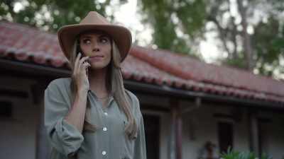 [simone]
 I'm here if you need me. - A Cowboy Christmas Romance