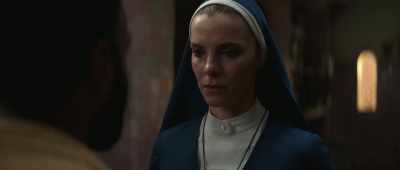 -Simone, I'm trying to protect you.
-Protect me from what? - Mrs. Davis