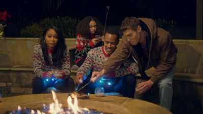 Simone, tell me
some of your secrets. - A Jenkins Family Christmas