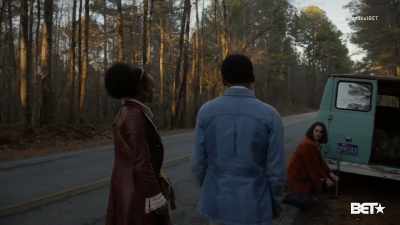 SIMONE: Uh, excuse me. - American Soul