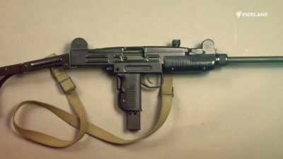 Simple and easy to operate,
with three safety mechanisms, - Guns That Changed The Game