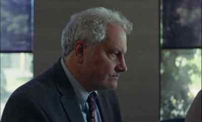 - Simpler.
- Um, she was his girlfriend. - Ghostlight