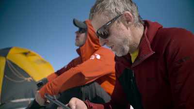 Simul climbing is when both
climbers climb simultaneously. - The Devil's Climb