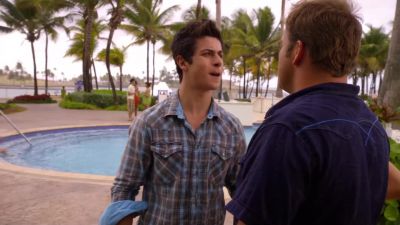 Since he hasn't met Mom he hasn't had to give up his powers yet - Wizards of Waverly Place: The Movie