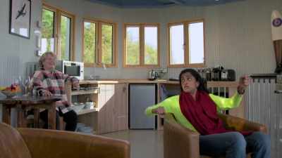 -- SINDHU IMITATES ENGINE - Extraordinary Escapes with Sandi Toksvig