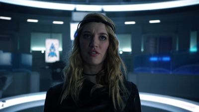 "Sing a song of sixpence, - Supergirl