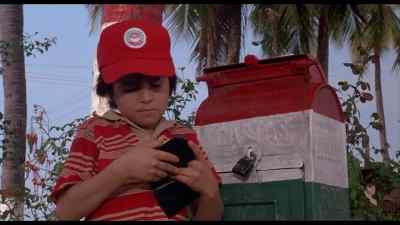 (SING-SONG) Oh, I got money. - Herbie Goes Bananas