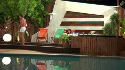 SINGER: # I don't wanna live
love this way - Love Island