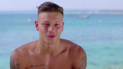 SINGER:
# I'm on my way # - Love Island
