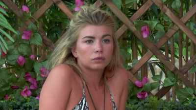 SINGER: # Oh, it's you # - Love Island