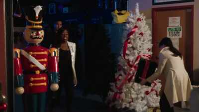 (singer scoffs) - All Saints Christmas