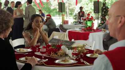 - SINGER: ♪ Sweet sensation ♪ - Christmas Belles