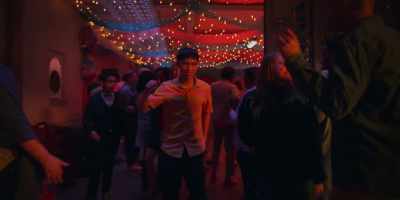 - [singing continues] - Spin