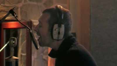 [singing "Fix You"] - Coldplay: A Head Full of Dreams