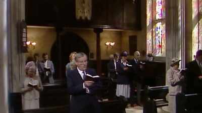 SINGING HYMN - Happy Birthday Mr Bean