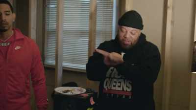 (singing indistinctly) - Hip Hop Uncovered