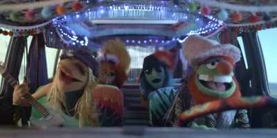 (SINGING OH! SUSANNA) - The Muppets Mayhem