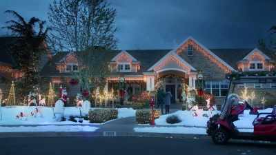 (SINGING)... on Christmas
day in the morning. - Haul Out the Holly: Lit Up