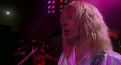 SINGING The bigger the cushion the sweeter the pushin' - This Is Spinal Tap