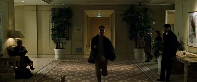 - Sir! Are you checking out?
- Yeah. Bill me. - Fight Club