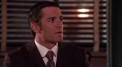 Sir, come with me. Stay here. - Murdoch Mysteries