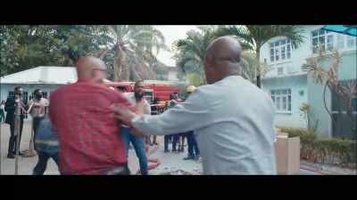 - Sir, please!
- Dapo… - King of Boys: The Return of the King