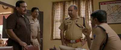 Sir, please don't.. - Go in.
- Please don't hit me.. - Move. - Thondimuthalum Driksakshiyum