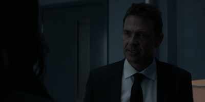 Sir, she's your daughter. - Batwoman