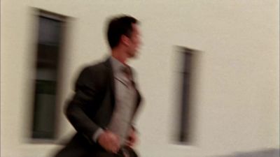 Sir, stop!
[ Michael Narrating ]
But in the end, - Burn Notice