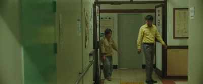 - Sir, thank you so much!
- Oh... - A Taxi Driver