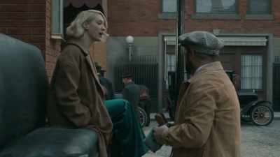 - Sir! That man just walked off - Frankie Drake Mysteries