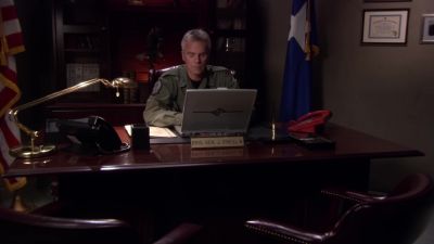 Sir. Uh, Colonel Reynolds
would like a moment. - Stargate SG-1