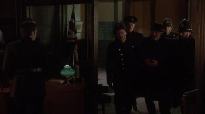 Sir! What's happening? - Murdoch Mysteries