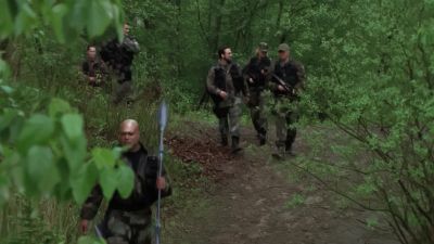 - Sir!
- Yeah? - Stargate SG-1