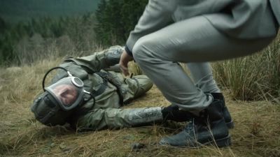 Sir, you're too far... - The 100