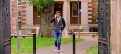 [SIREN APPROACHING] - The Kissing Booth 2