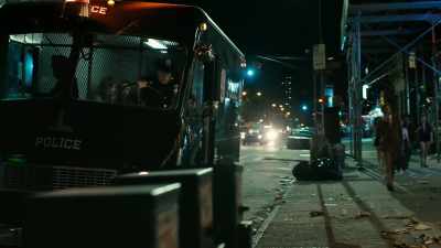 (SIREN BLARES) - The Deuce