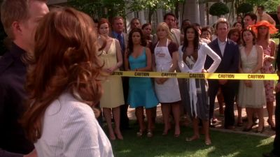 (siren wailing) - Desperate Housewives