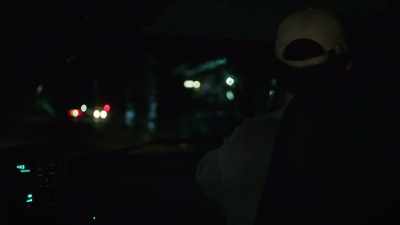 (siren wailing) - 12 Desperate Hours