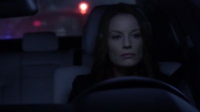 ( siren wails ) - Pretty Little Liars