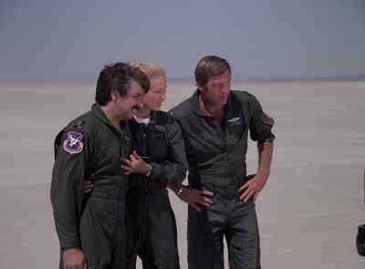 (SIRENS APPROACHING) - The Six Million Dollar Man