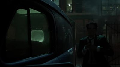 (SIRENS BLARING) - Gotham