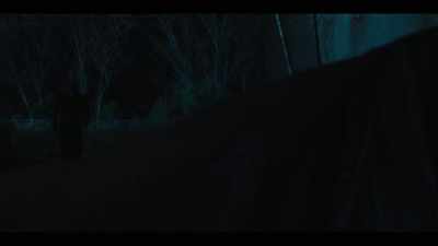 (sirens wailing) - Jett
