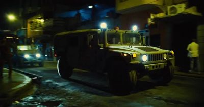 [sirens whooping] - The Suicide Squad